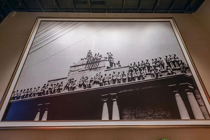 历史的见证:透过展品回望渡江战役的壮阔与南京解放的黎明(图9) 1 (9).jpg