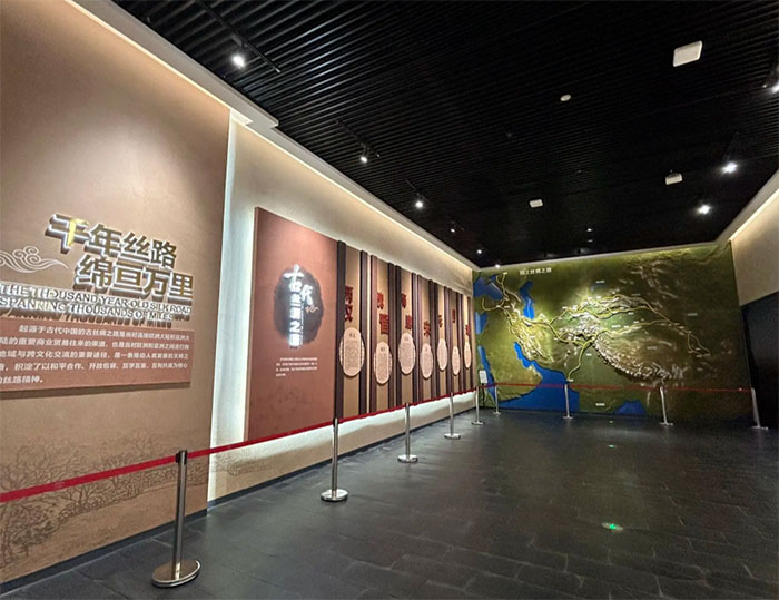 丝路筑城,向新而行 —— 乌鲁木齐城市规划馆全景解读(图4) 乌鲁木齐城市规划馆 (4).jpg